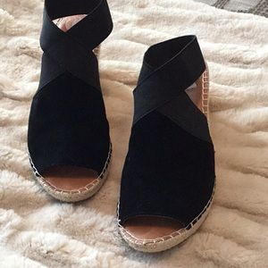 Gentle souls opened toe shoes